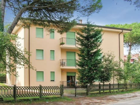 Wohnung in Rosolina Mare mit Garten