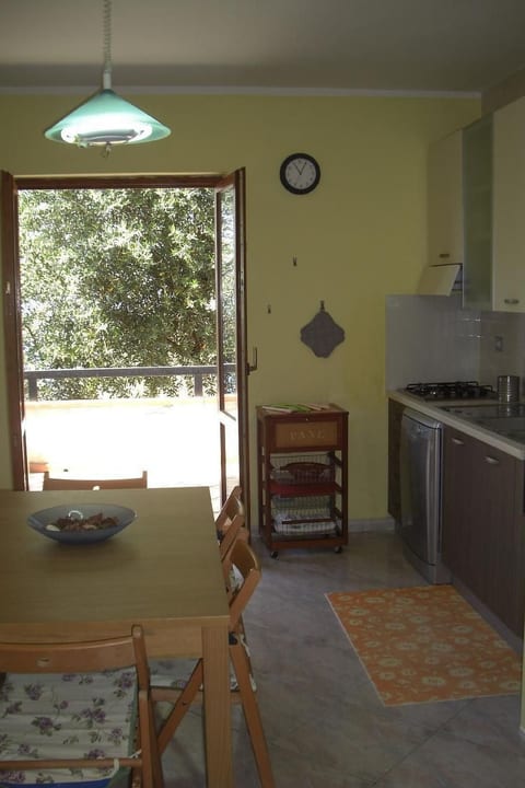 Appartement mit Garten, Terrasse und Grill