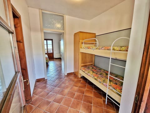 Bilo Letto Matrim, Etagenbett im Schlafzimmer
