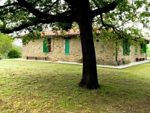 Le Corniole mit Pool, Jacuzzi und Grill