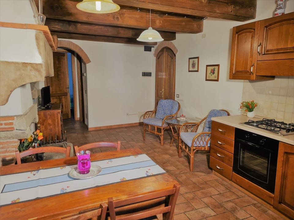 Apartamento en una casa de piedra histórica - Pratovecchio