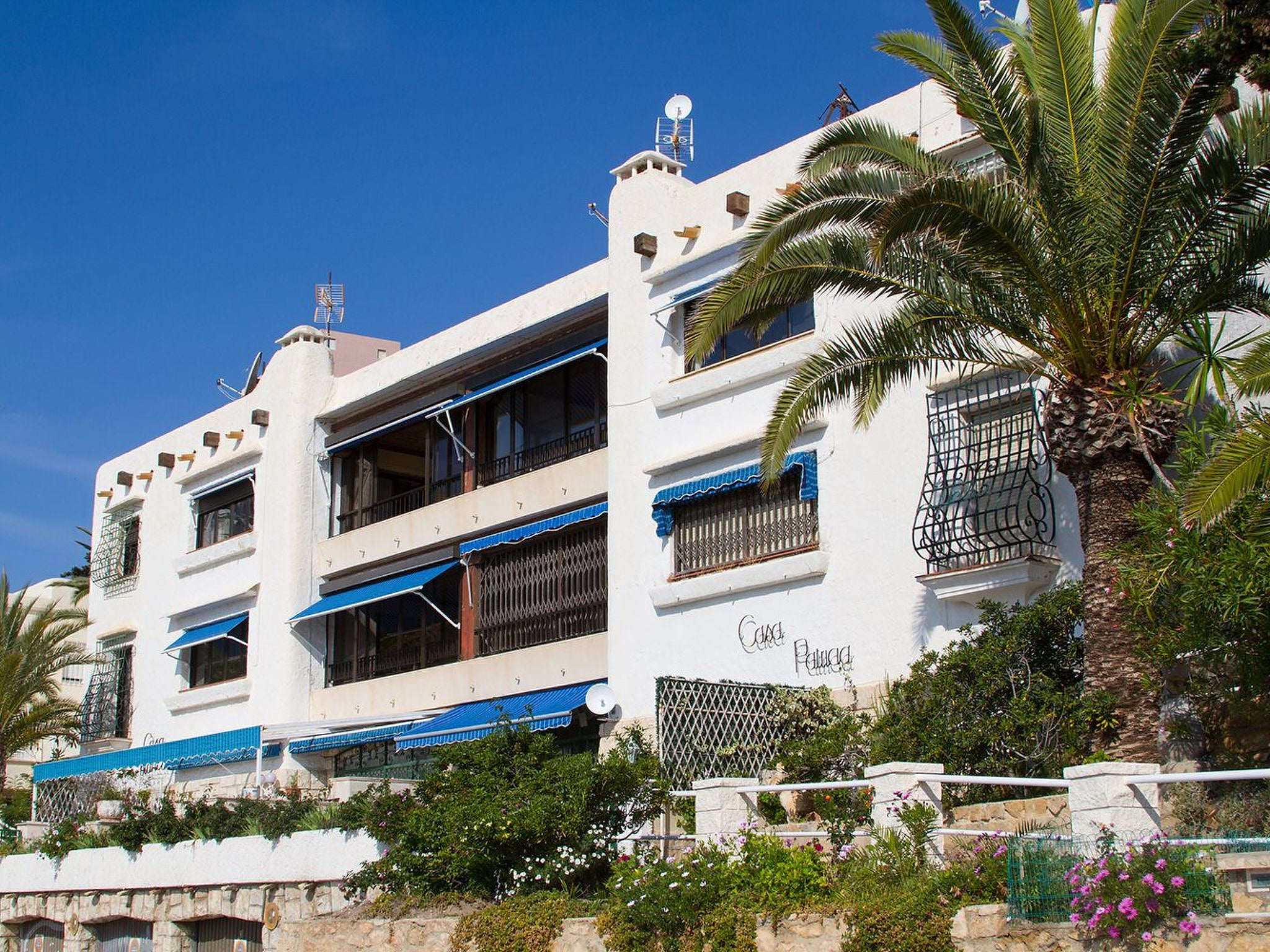 Wohnung in Cala mit Großem Balkon