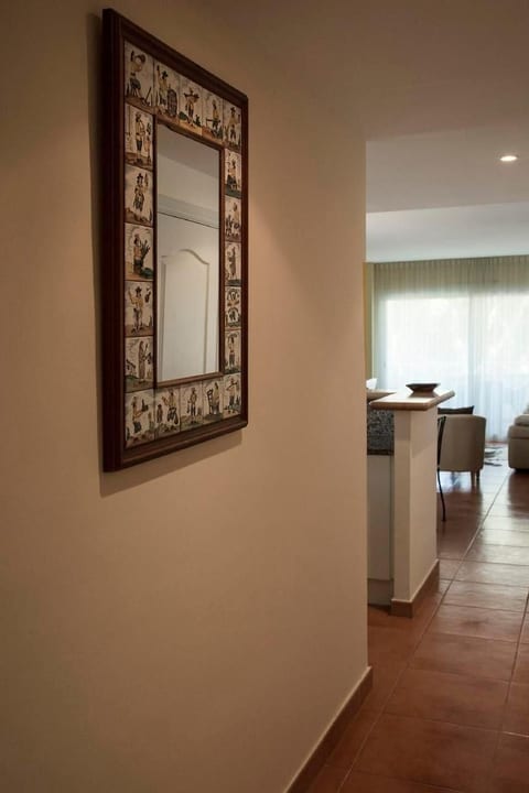 Moderne Ferienwohnung mit Pool und Garten
