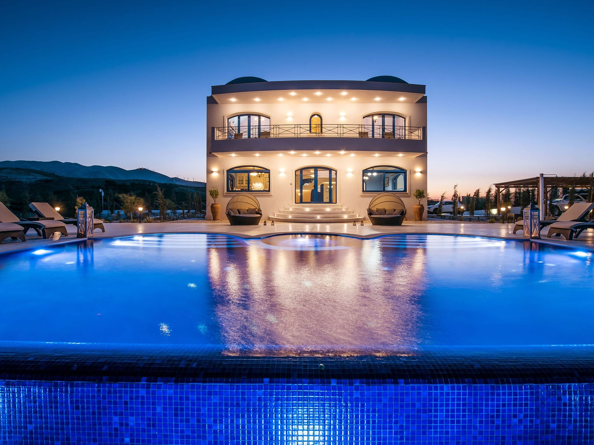 VILLA SANTORINI, WEIN DUNKLES MEER VILLEN