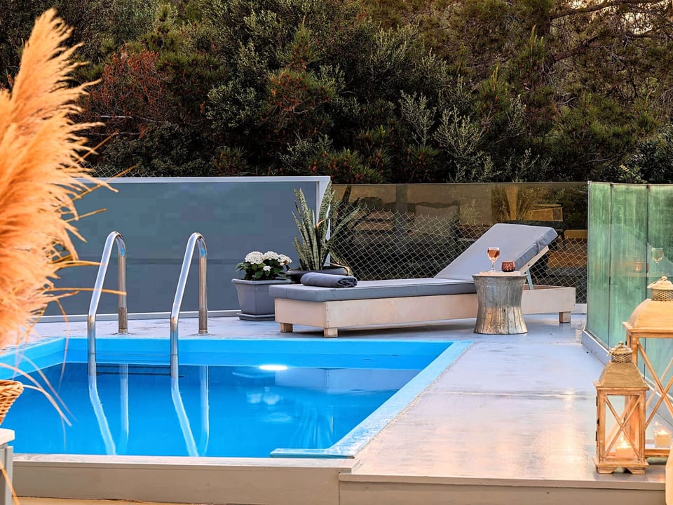 Olivengrüne Villa mit privatem beheiztem Pool - Agios Nikolaos