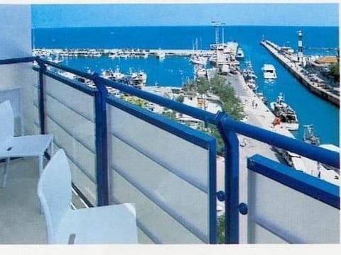 Zwei-Zimmer-Wohnung mit Panoramablick