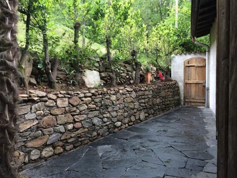 Casa Ines mit Grotto und Pergola