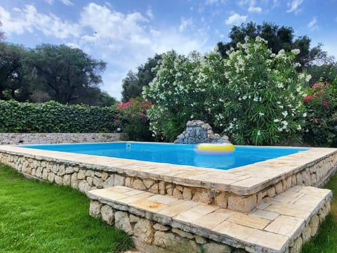 mit privatem Pool für 6 Personen