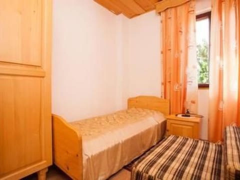 Große Ferienwohnung in Novigrad mit Schönem Garten