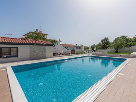 Wohnung in Pjescana Uvala mit Terrasse und Garte