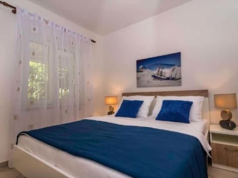 Wohnung in Pjescana Uvala mit Terrasse und Garte