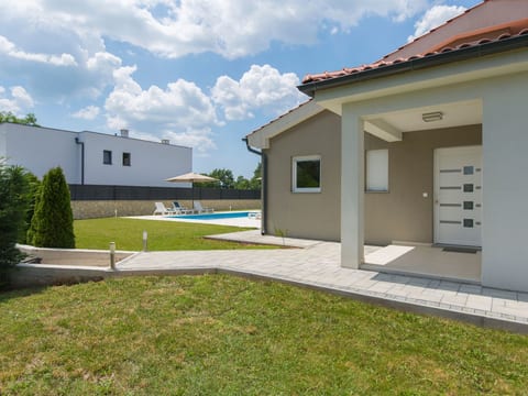 Villa Nikol