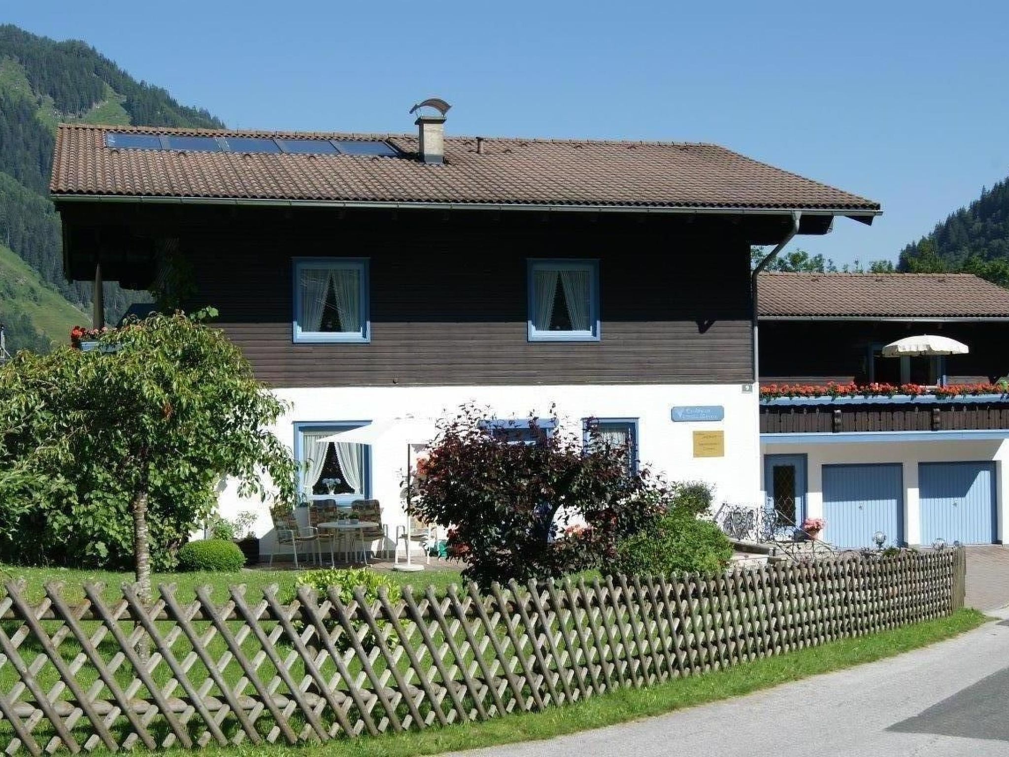 in Rauris mit Terrasse, Grill und Garten