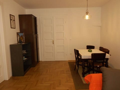 Wohnung mit Balkon