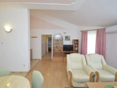 Ein Apartment im Ferienhaus Zweirosen