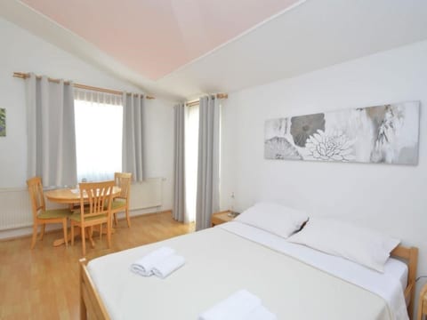 Ein Apartment im Ferienhaus Zweirosen