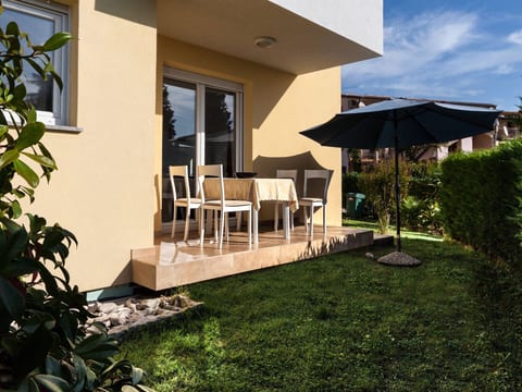 Wohnung in Monterol mit Garten und Terrasse