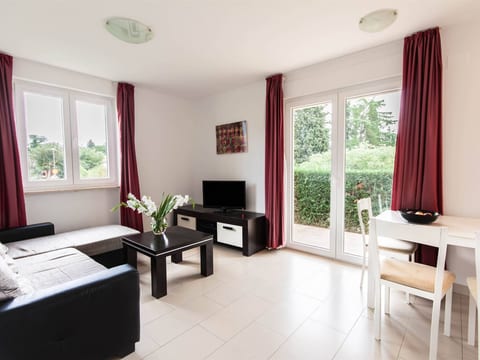 Wohnung in Monterol mit Garten und Terrasse