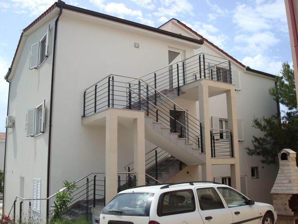 Appartement in Zečevo Rogozničko mit Großem Balkon - Podorljak