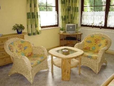 Morgensünn- Nette Wohnung in Althagen mit Terras
