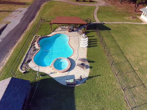 Bird's eye view of Swimming Pool, Spa and Pergola