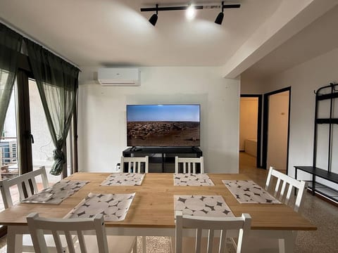 Apartment with fireplace and terrace by the San Juan reservoir