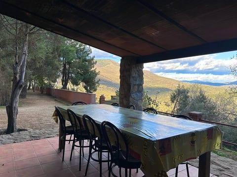 Casa para fiestas +16 personas, barbacoa y terraza