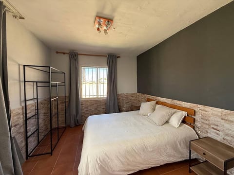 Villa Vega · private pool and barbecue in Escalona (Toledo)