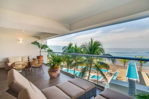 Spend countless hours relaxing on your balcony: reading, whale watching, enjoying the sunset, taking in a cocktail, just enjoying the beautiful views.