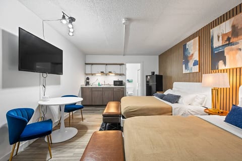 Central Studio w/ 2 Beds Near Broadway & BNA