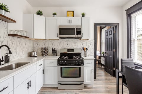Spacious 3BR Retreat | Philly Charm + Free Parking image 4