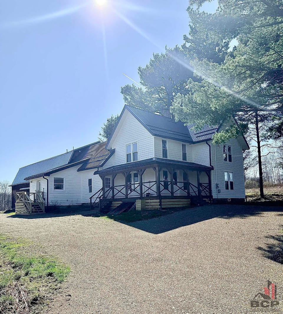 The Fields Farmhouse - Ashville