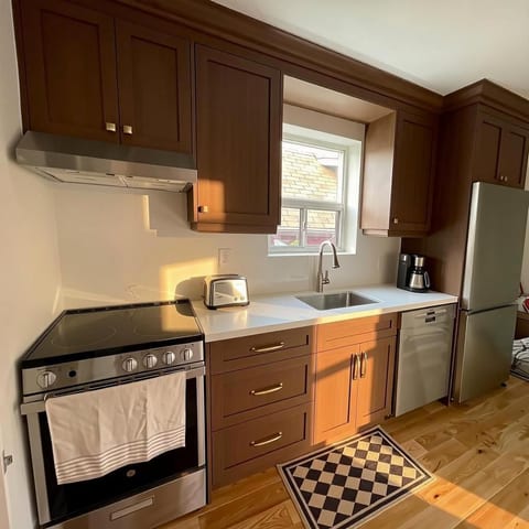 Royal York East Suite image 3