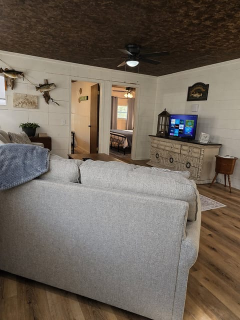 living room facing bedrooms