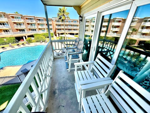 4 tall Aidrondack chairs to bask in ocean and beach views!
