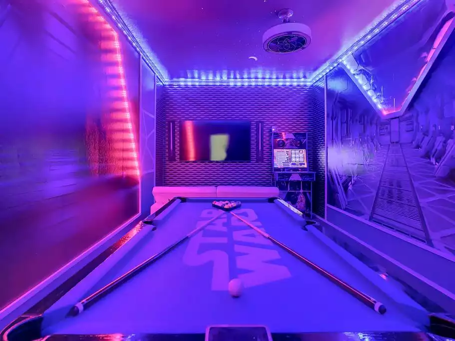 Plan a rebellion in the Star Wars Game Room. Plan a rebellion in the Star Wars Game Room. - 5mi Disney* Immersive Themes* Outdoor Pool & Movie - Kissimmee