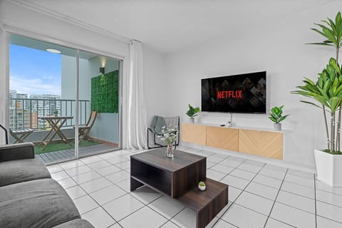 High-Rise Condado Suite | Ocean Views & PR Skyline