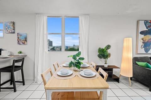High-Rise Condado Suite | Ocean Views & PR Skyline
