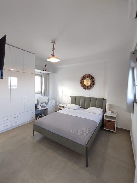 Orion - Sea View Studio image 1