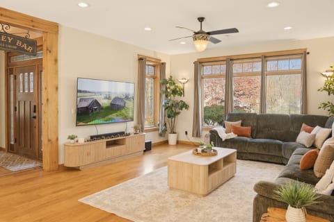 Private Forest Estate - Pool · Theater · Game Room