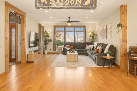 Private Forest Estate - Pool · Theater · Game Room
