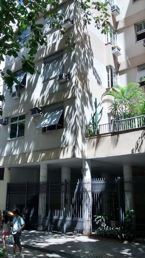 250m. from Ipanema Beach | Apartment 405