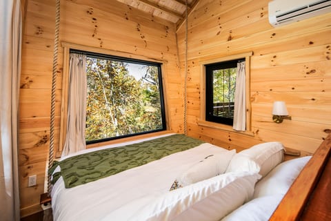 Nest-Shaped Cocoon Treehouse on 4 Trees - The Marsu