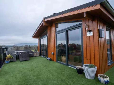 Loch Leven Lodge 25 East