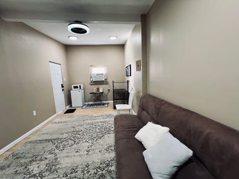 Elite Carlstadt Studio | Gateway to NYC & Stadium