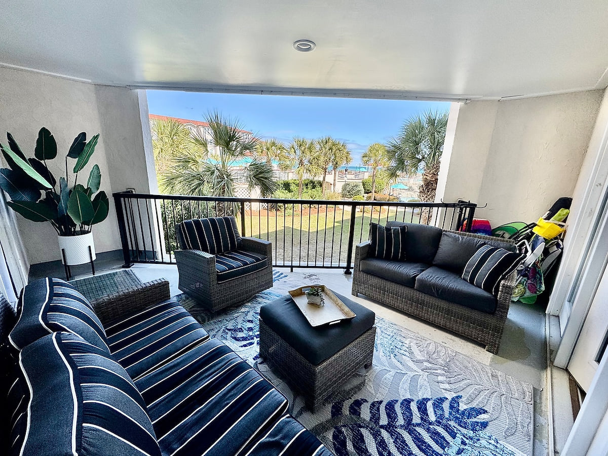 Modern 3BR Condo @ Villa Capriani | Ocean View image 1