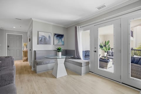Modern 3BR Condo @ Villa Capriani | Ocean View image 5