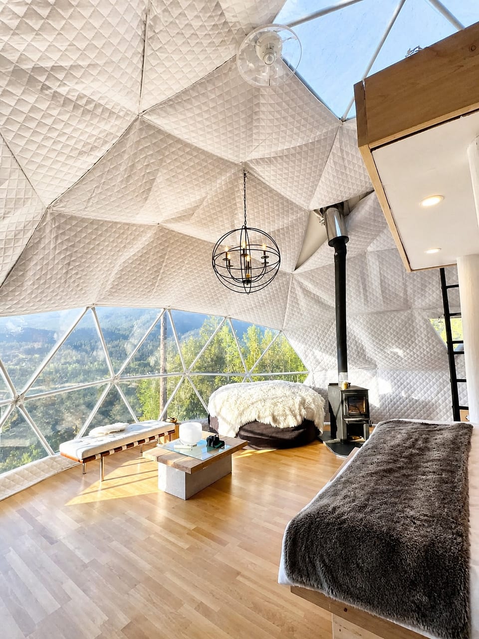 Luxury Geo-Dome with Hot Tub & Epic Views image 1