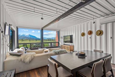 Valinor Ranch — Thirty-Five Acres Above the Valley