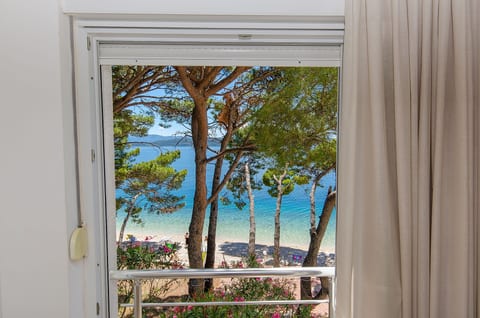 Apartments Beach House Paradiso - Unit 206614-16